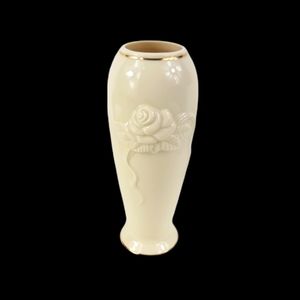 - Lenox rose ceramic vase (Z11)